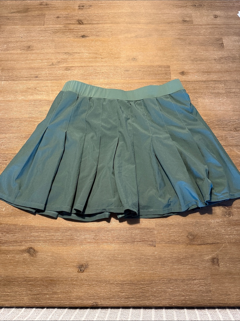 Abercrombie & Fitch Olive Green Pleated golf skirt